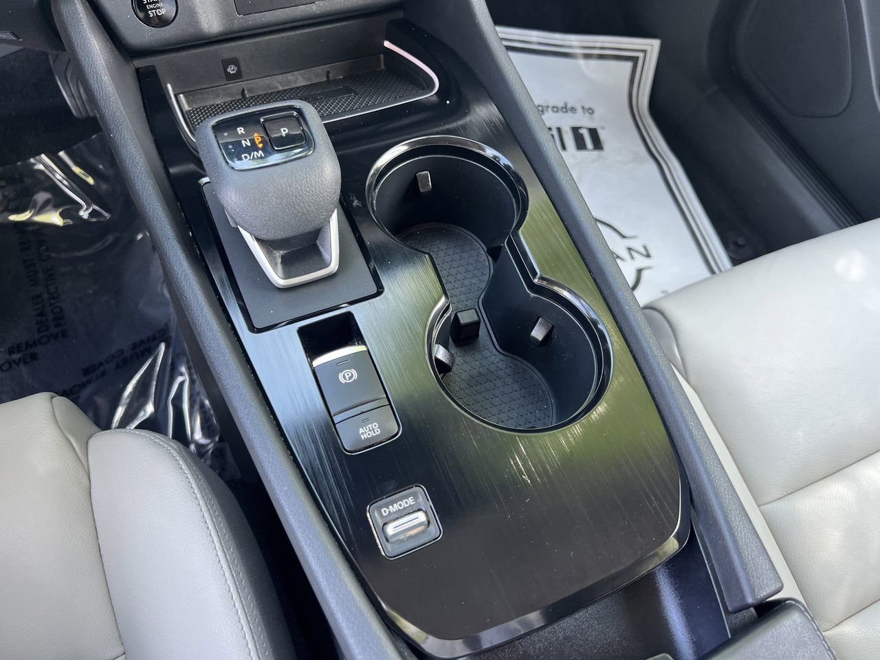 Certified 2025 Nissan Rogue SL FWD image 16