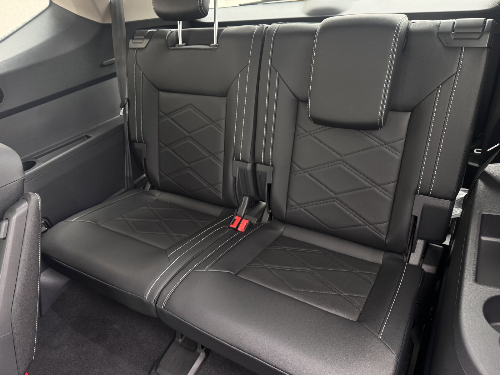 New 2026 Volkswagen Atlas SE FWD image 25