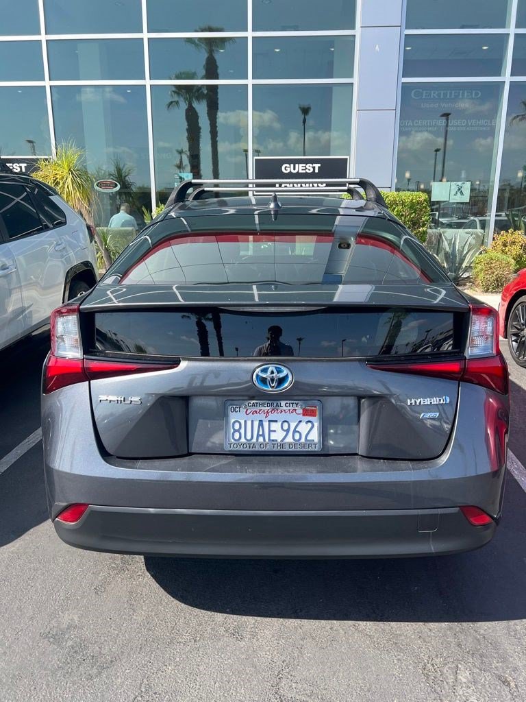 Used 2021 Toyota Prius L Eco FWD image 5