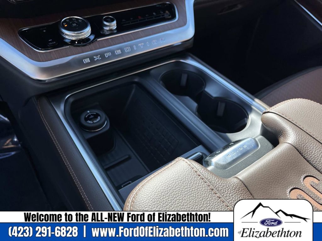 New 2025 Ford Expedition Max King Ranch image 28