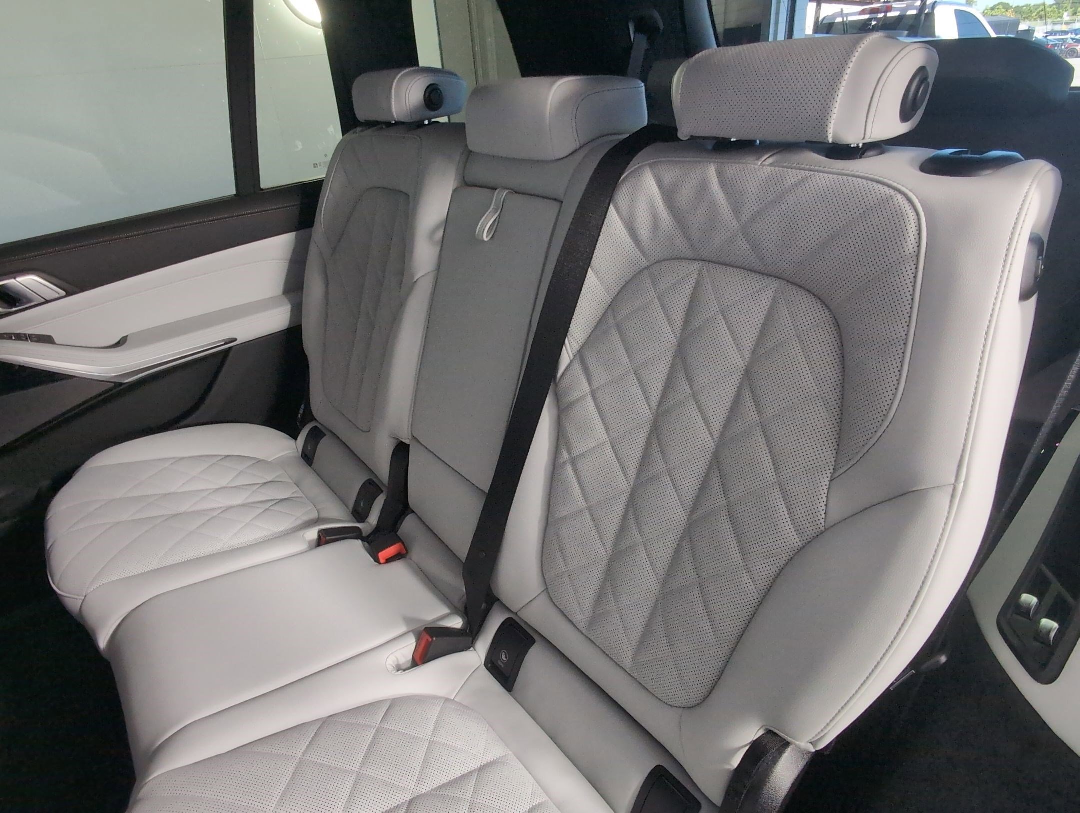 New 2026 BMW X7 xDrive40i w/ M Sport Package image 28