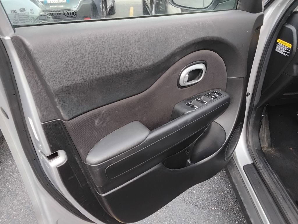 Used 2019 Kia Soul image 9