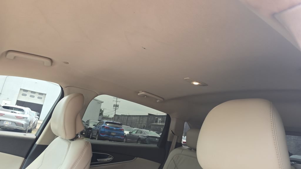 Used 2017 Lincoln MKX Select w/ Select Plus Package FWD image 30