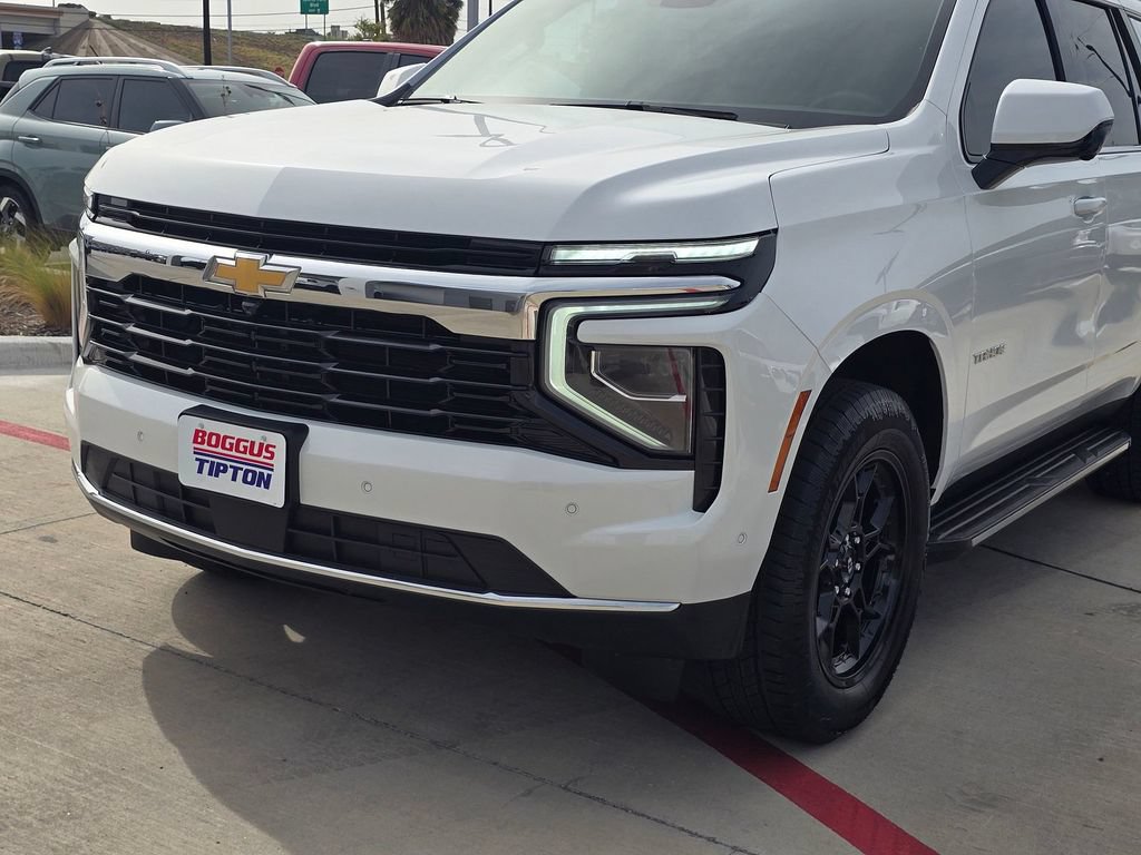 Used 2025 Chevrolet Tahoe LS RWD image 8