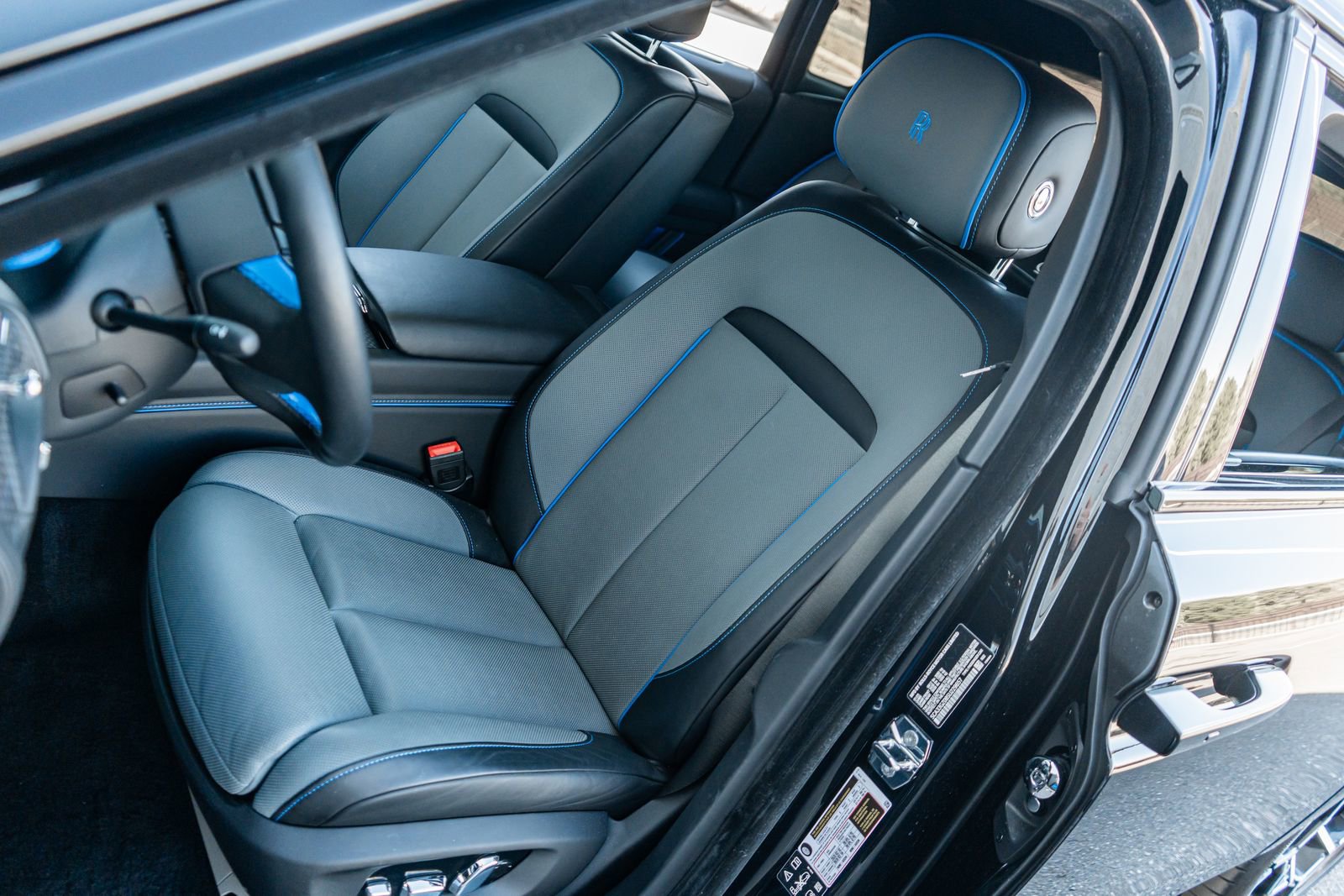 Used 2025 Rolls-Royce Ghost Black Badge image 27