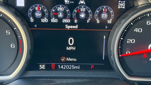 Used 2021 Chevrolet Suburban Premier w/ Premium Package AWD/4WD image 8