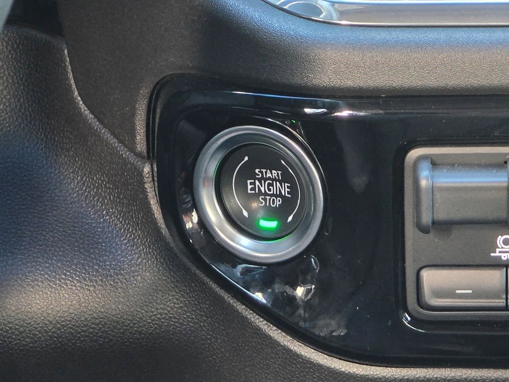 Certified 2025 GMC Sierra 3500 SLE w/ SLE Value Package image 33