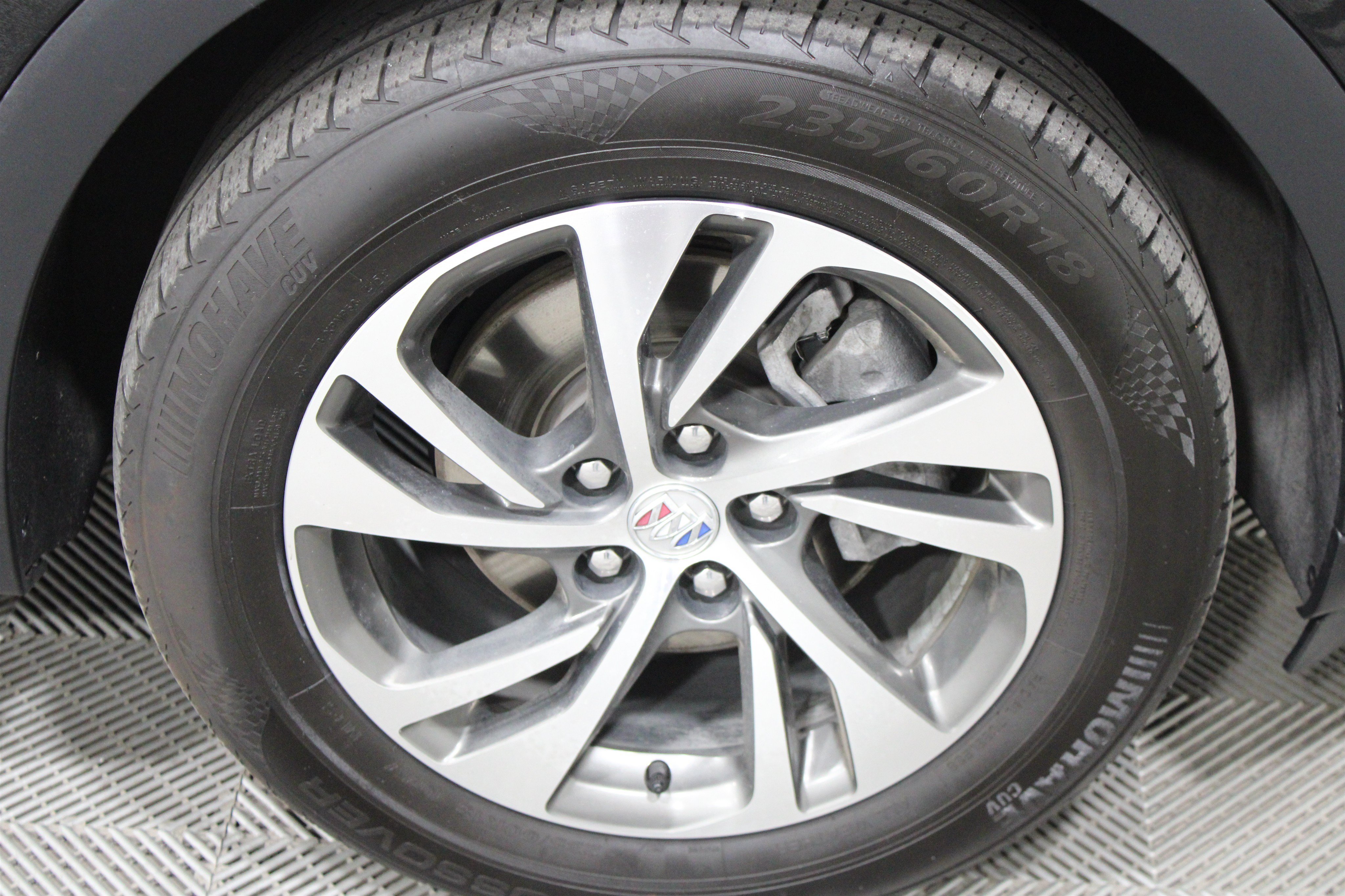 Used 2023 Buick Envision Essence FWD image 25