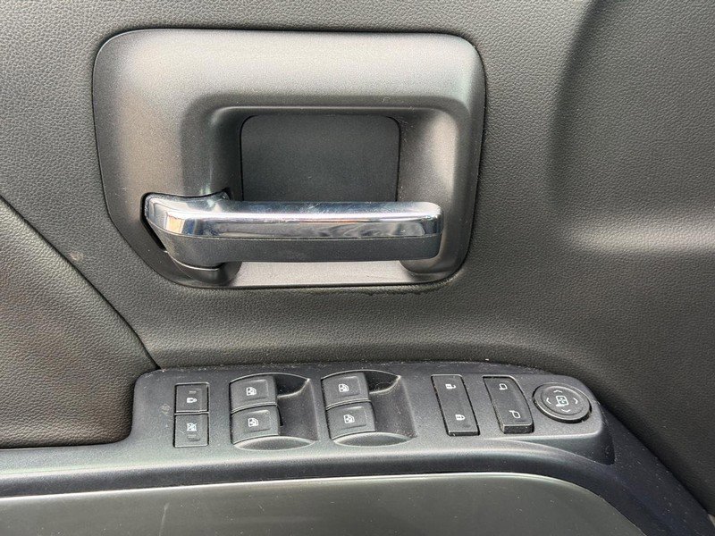 Used 2018 Chevrolet Silverado 1500 LT w/ All Star Edition AWD/4WD image 23