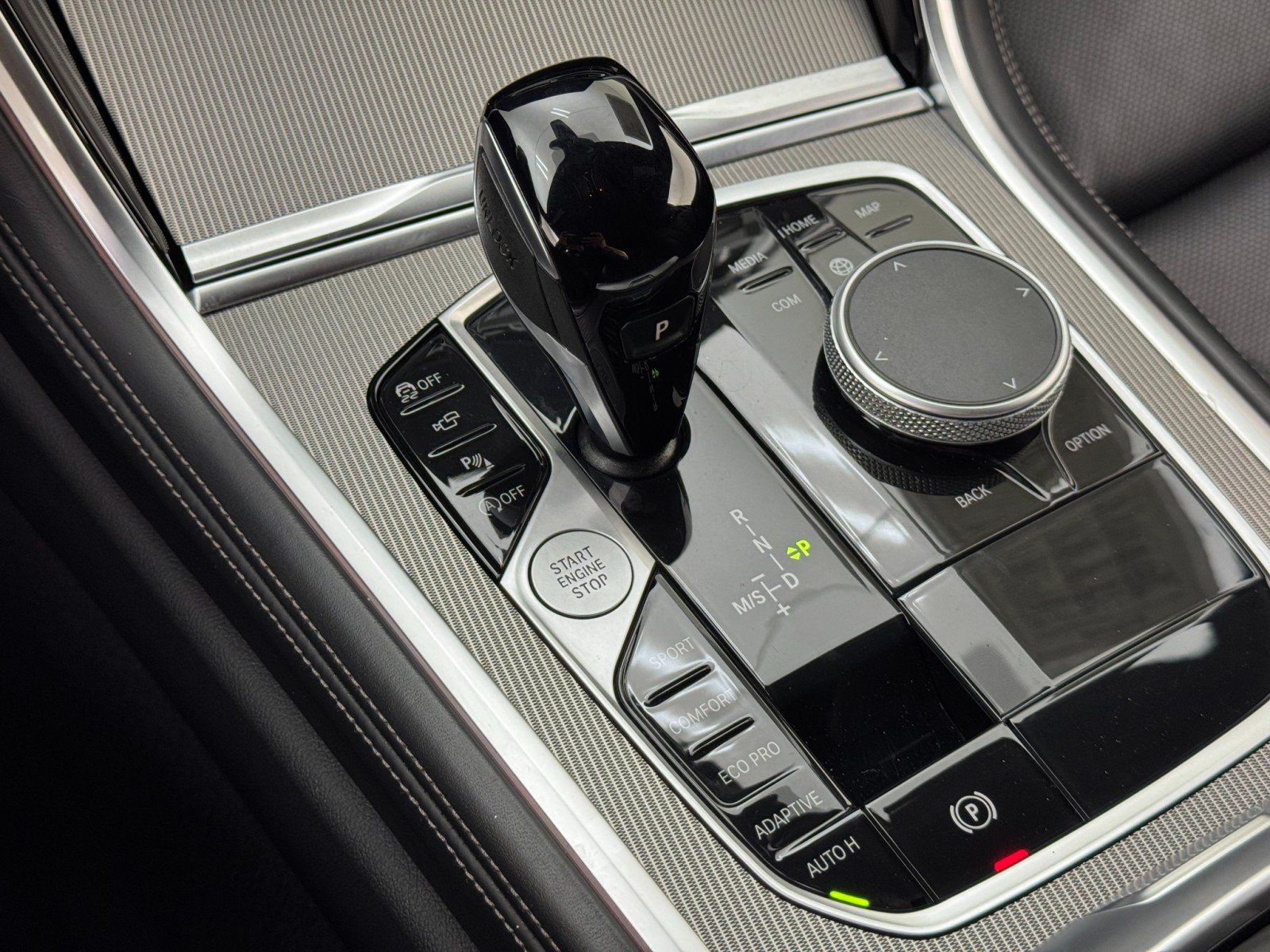 Used 2025 BMW 840i w/ M Sport Professional Package RWD image 33