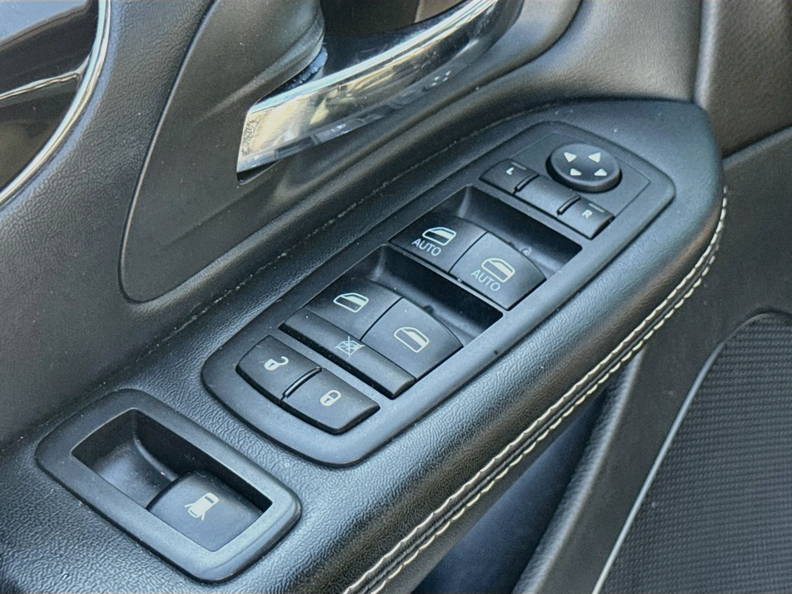 Used 2018 Dodge Grand Caravan SE FWD image 10