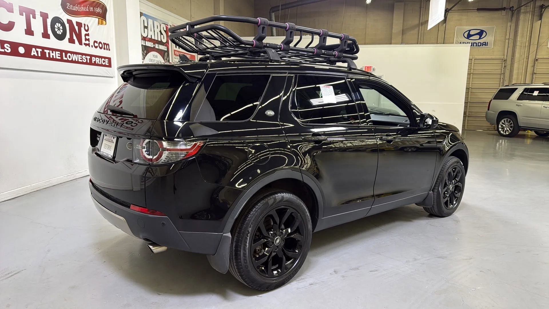 Used 2016 Land Rover Discovery Sport HSE image 7