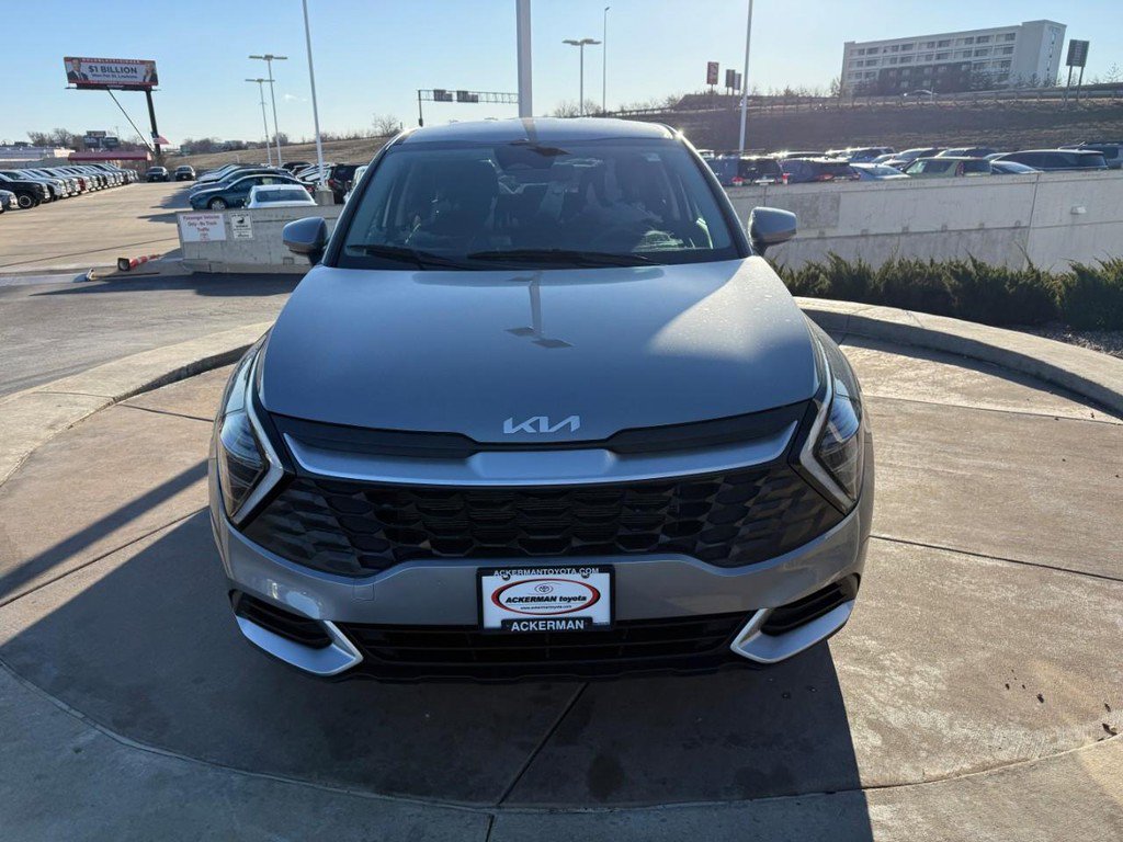 Used 2024 Kia Sportage LX image 11