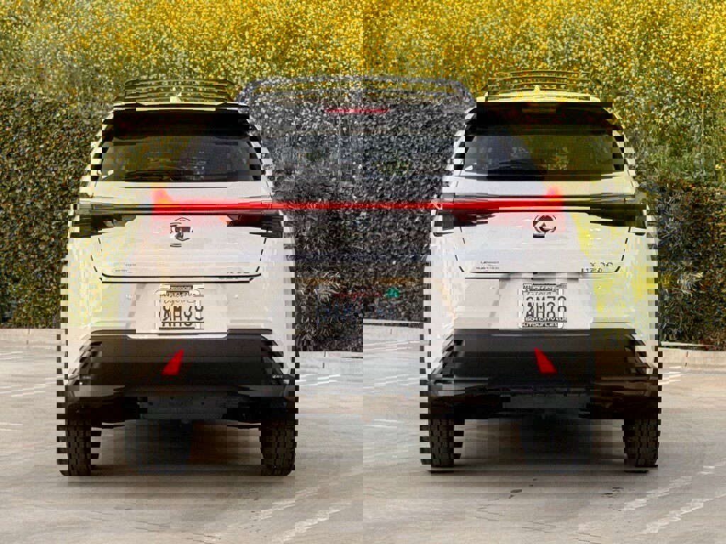 Certified 2022 Lexus UX 200 image 12