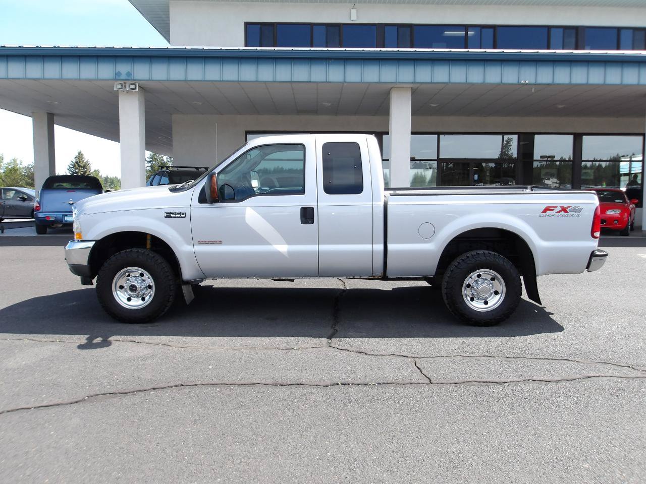 Used 2004 Ford F250 XLT AWD/4WD image 2