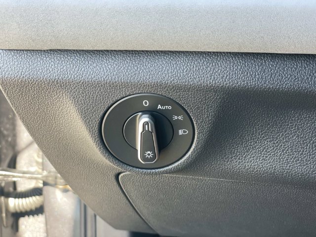 New 2026 Volkswagen Jetta SE FWD image 19