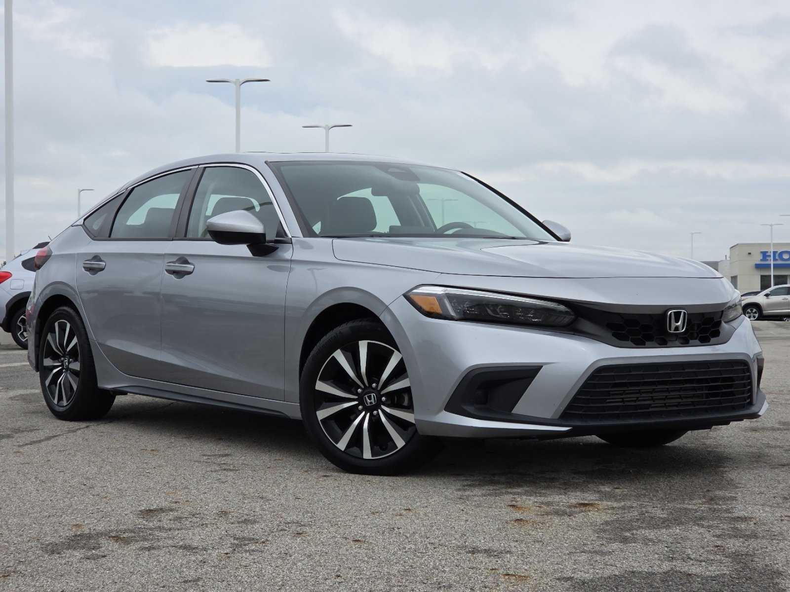 Used 2023 Honda Civic EX-L image 2