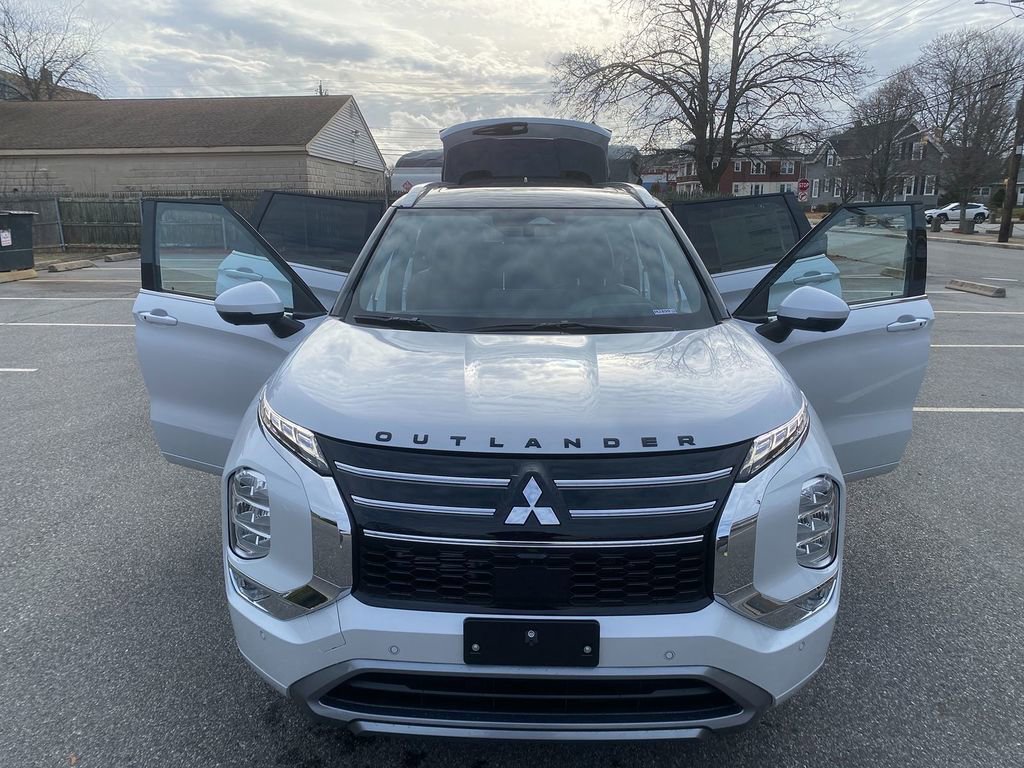 New 2026 Mitsubishi Outlander SEL FWD image 32