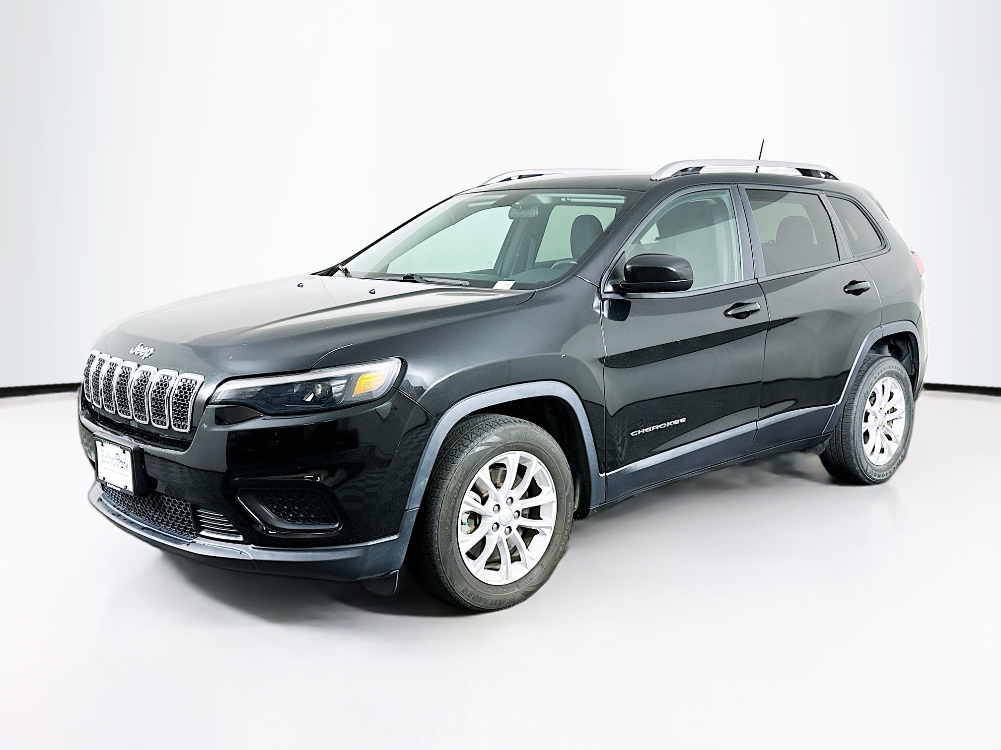 Used 2020 Jeep Cherokee Latitude w/ Cold Weather Group image 3
