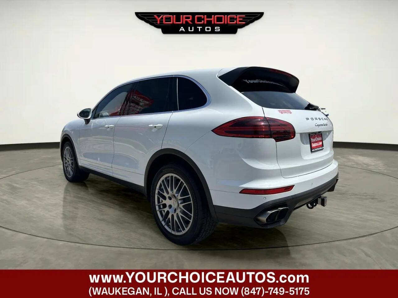 Used 2015 Porsche Cayenne Turbo AWD/4WD image 3