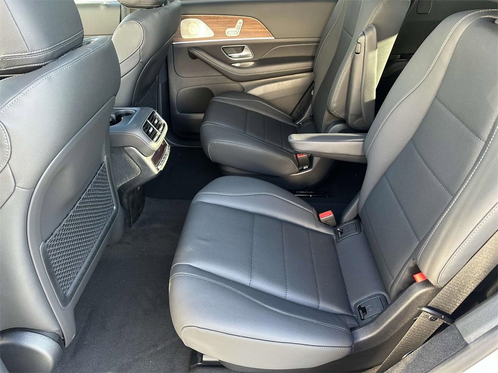 Used 2025 Mercedes-Benz GLS 450 4MATIC image 24