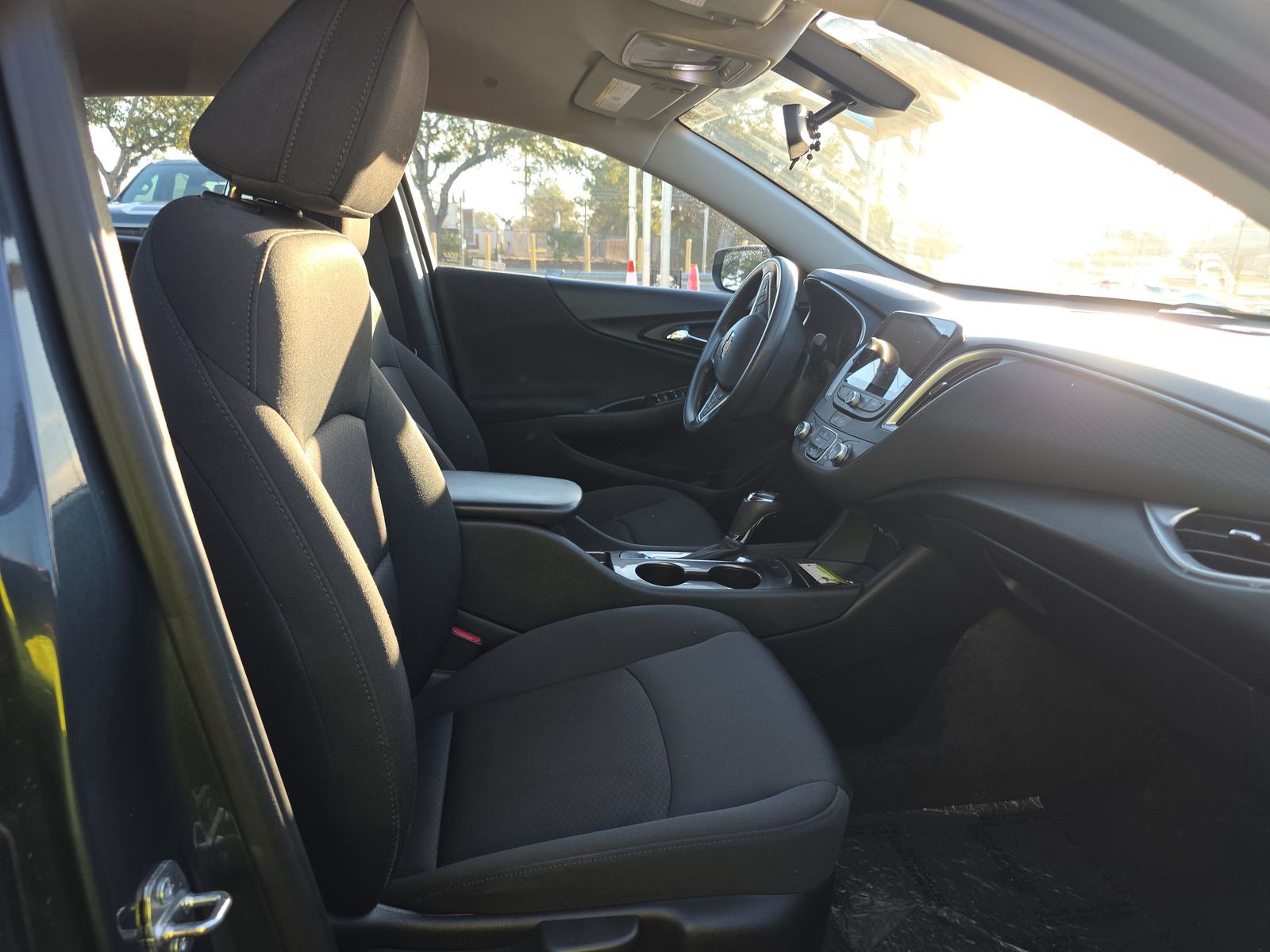 Used 2018 Volkswagen Passat 2.0T S image 15