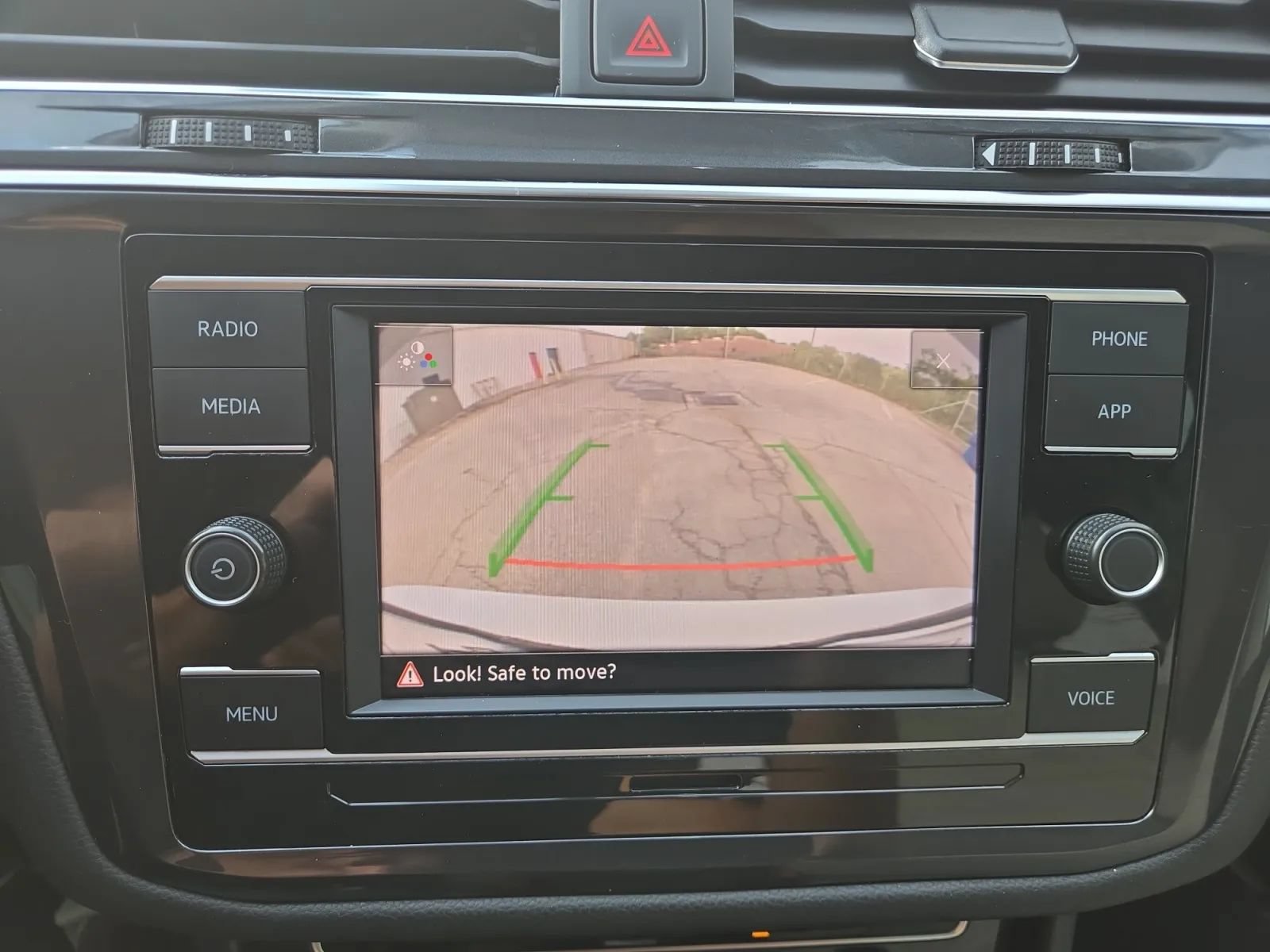 Used 2022 Volkswagen Tiguan S FWD image 37