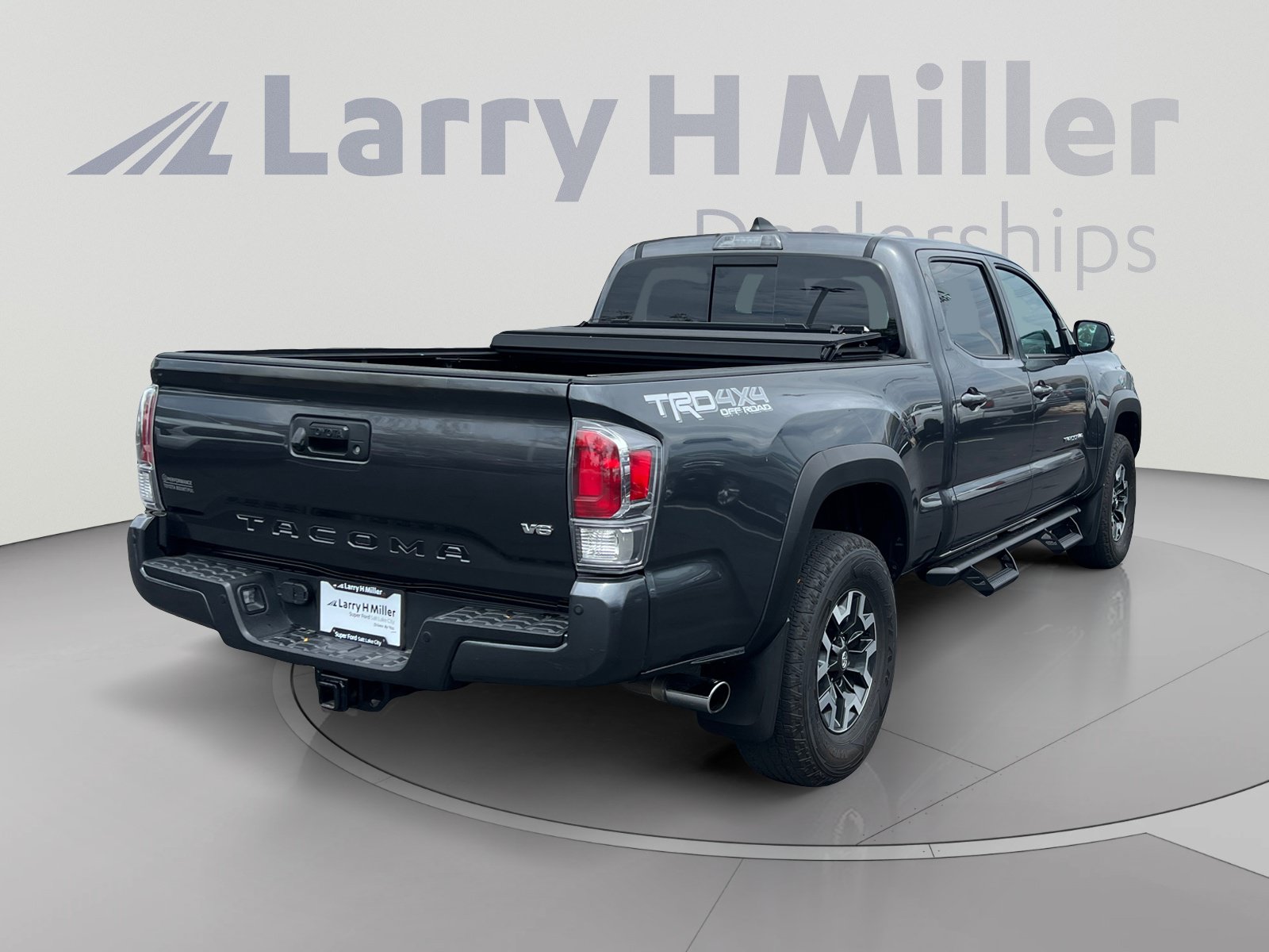 Used 2021 Toyota Tacoma TRD Off-Road w/ TRD Premium Off Road Package AWD/4WD image 5