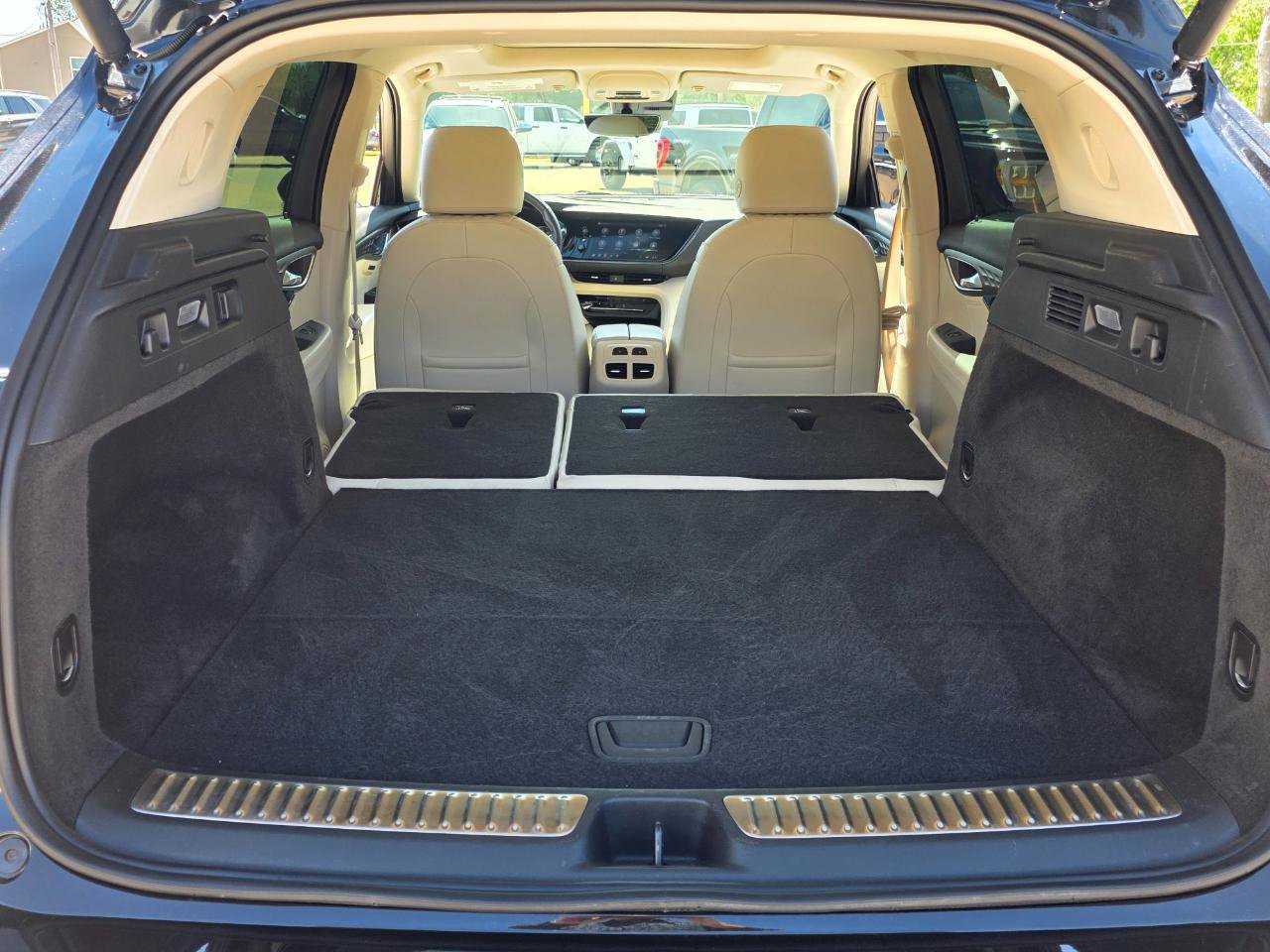 Used 2021 Buick Envision Avenir w/ Technology Package II image 21