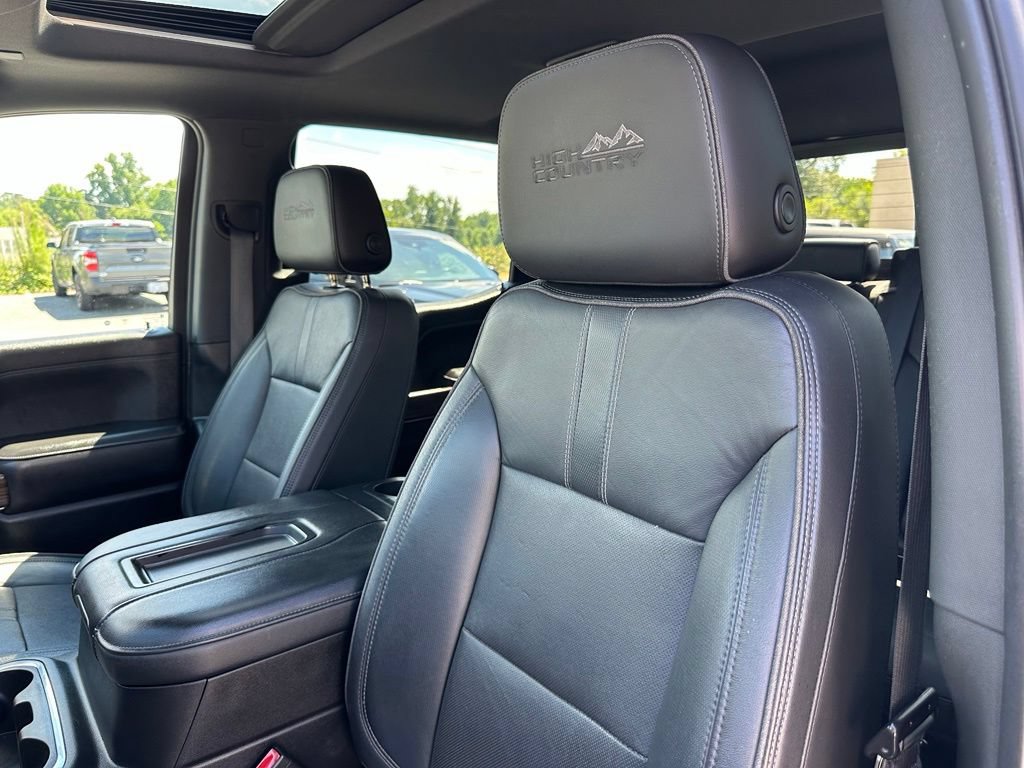 Used 2019 Chevrolet Silverado 1500 High Country w/ Technology Package AWD/4WD image 17