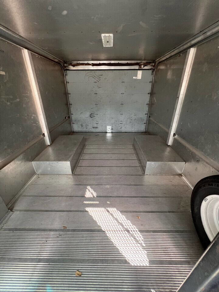 Used 2014 Ford E-350 and Econoline 350 Super Duty w/ A/C Prep Package image 15