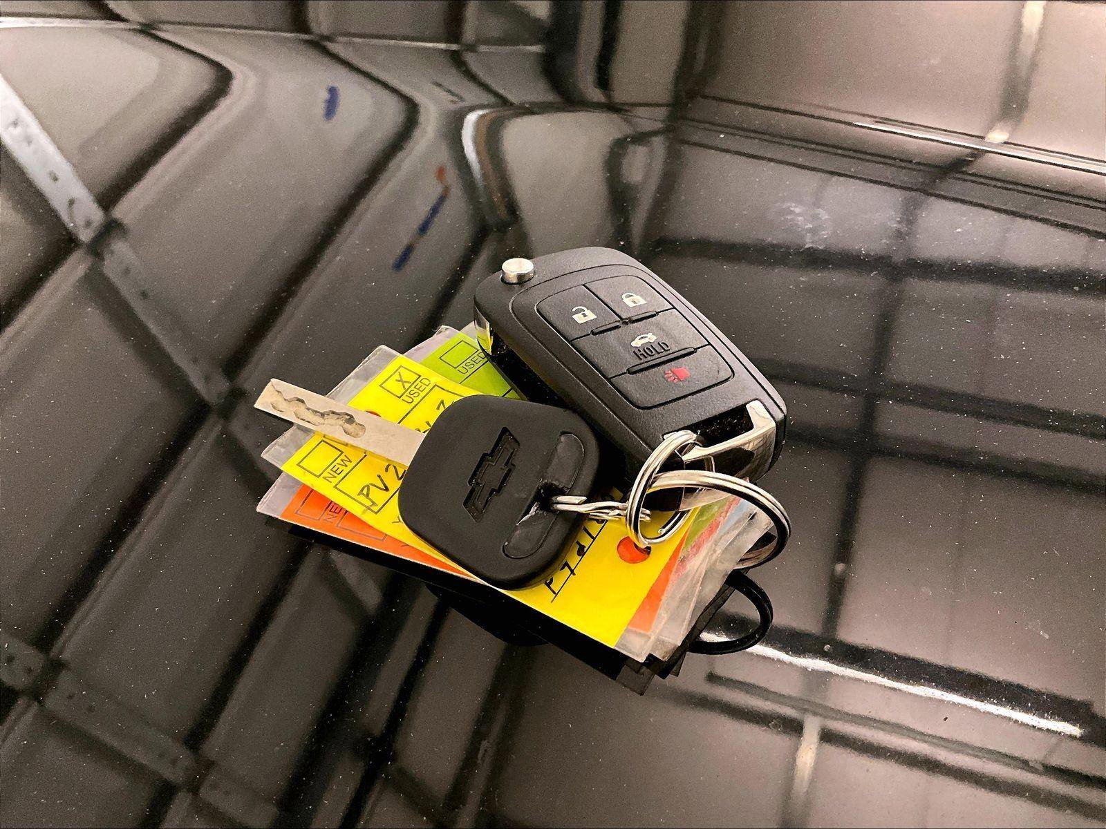 Used 2015 Chevrolet Camaro LS RWD image 10