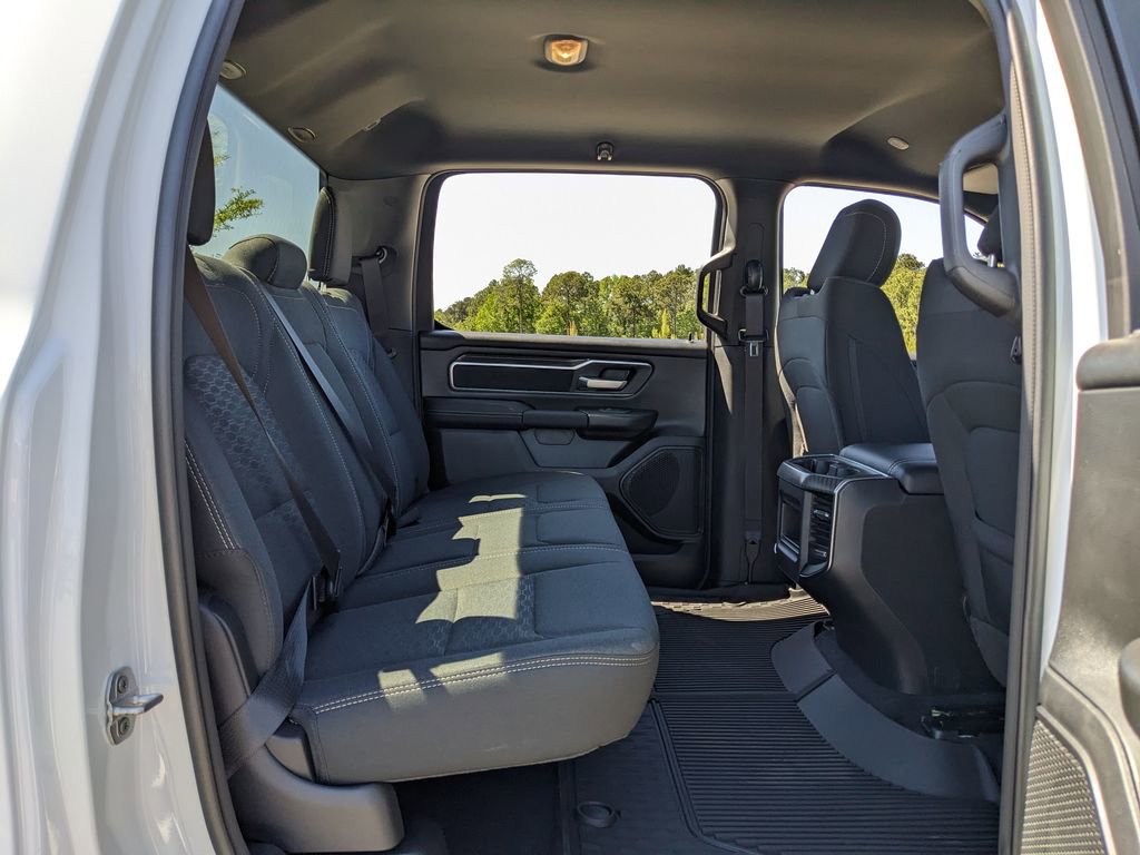 New 2026 RAM 1500 4x4 Crew Cab image 40