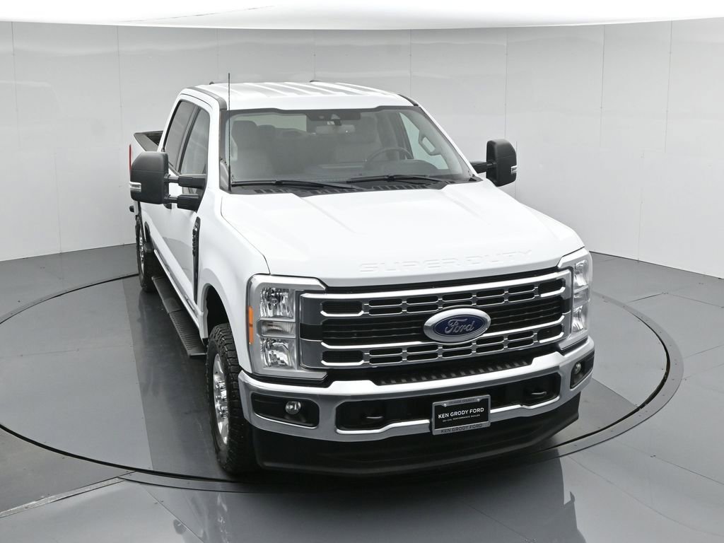 Used 2023 Ford F250 XLT w/ F-250 >10K GVWR Package image 43