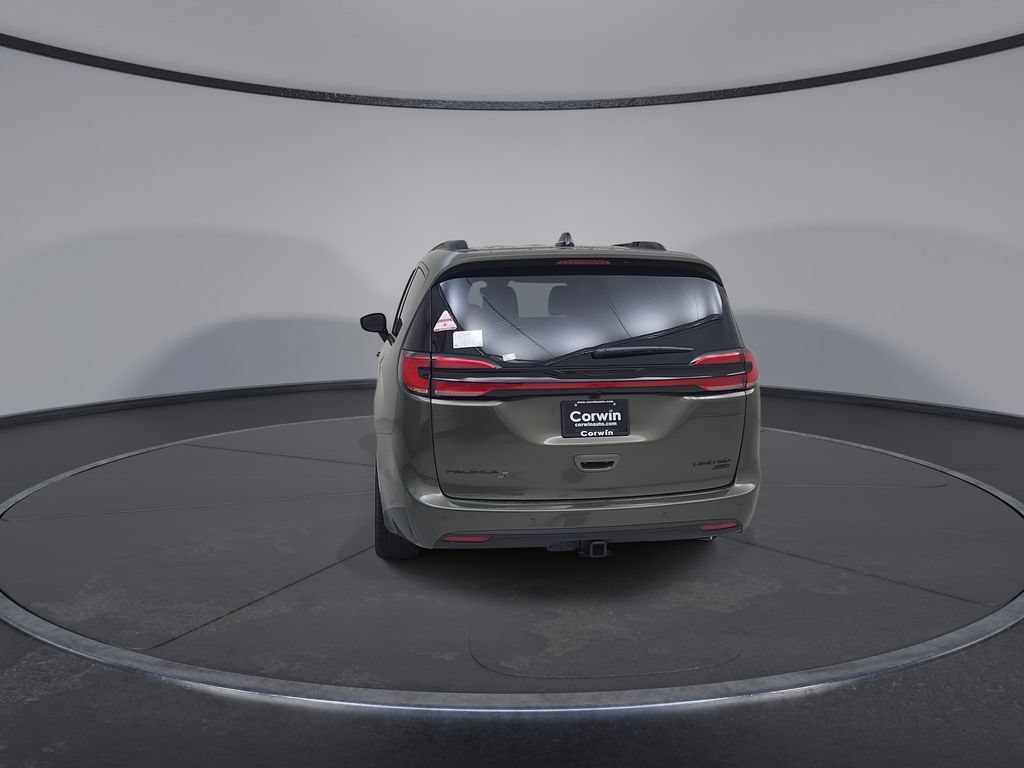 New 2027 Chrysler Pacifica Limited AWD/4WD image 12