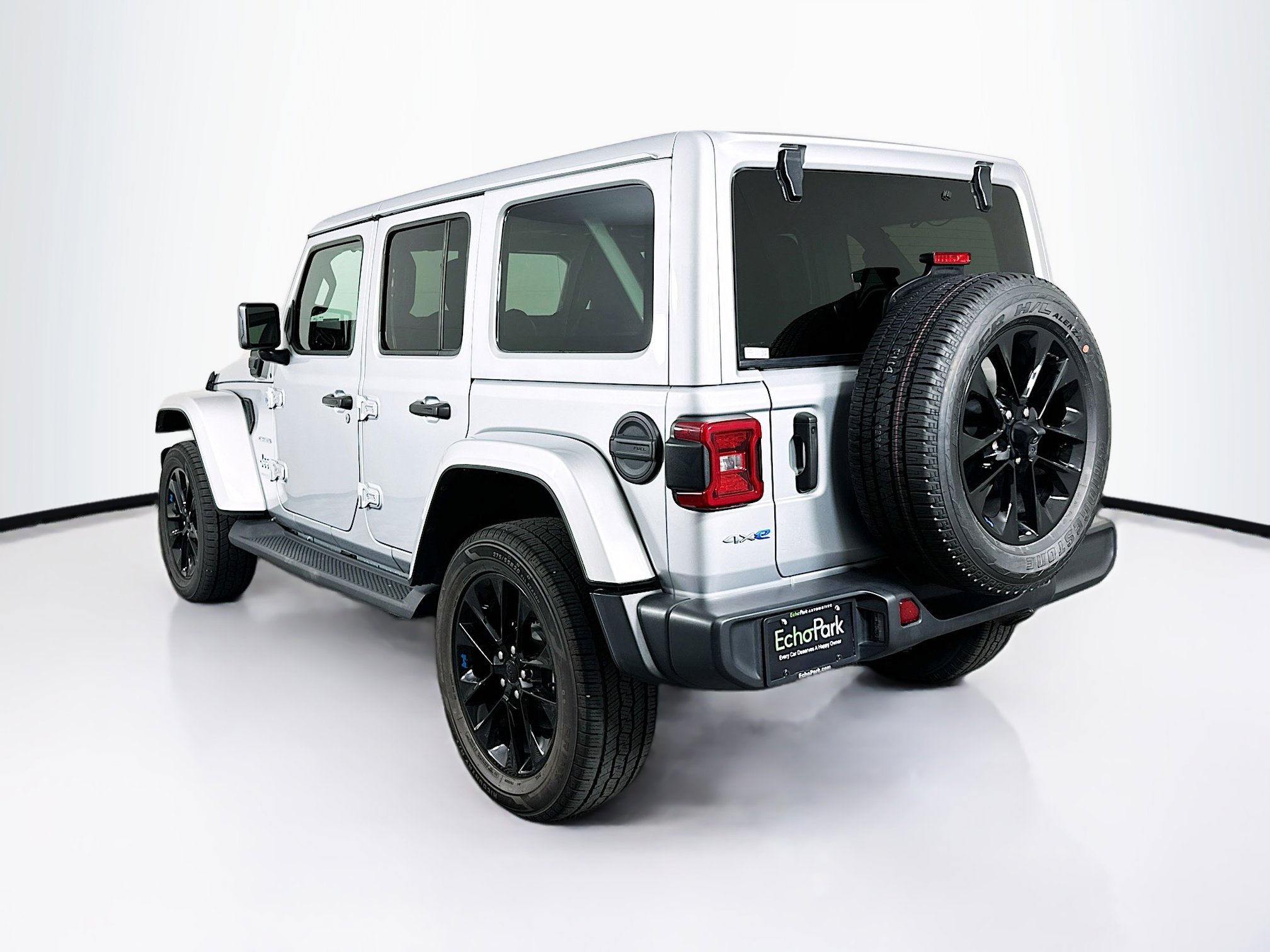 Used 2022 Jeep Wrangler Sahara image 5