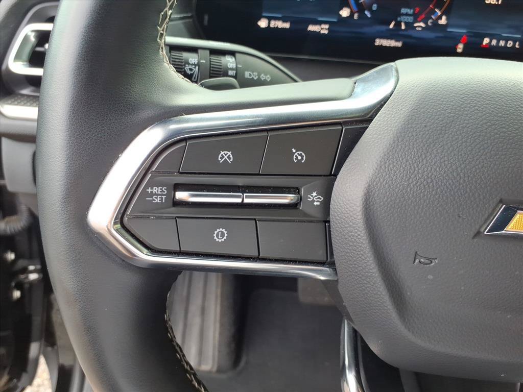 Used 2025 Chevrolet Traverse LT AWD/4WD image 29