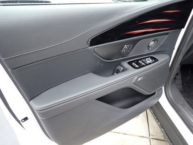 New 2026 Lincoln Nautilus Reserve w/ Jet Appearance Package image 26