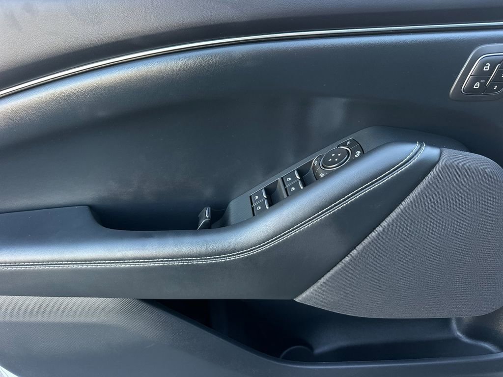 Used 2021 Ford Mustang Mach-E Select image 11