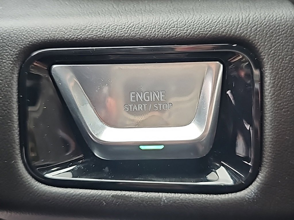 Used 2025 GMC Yukon XL Denali image 24