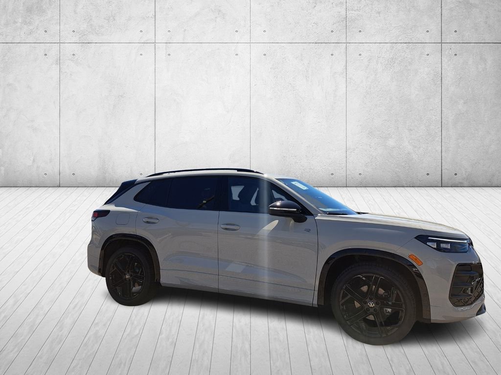 New 2026 Volkswagen Tiguan SE R-Line image 4