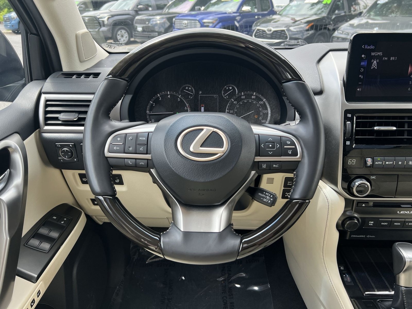 Used 2023 Lexus GX 460 Premium w/ Premium Package AWD/4WD image 17