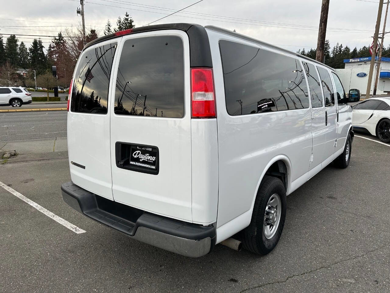 Used 2019 Chevrolet Express 3500 LT w/ LT Preferred Equipment Group image 7