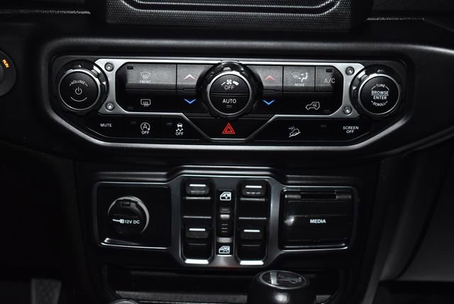 Certified 2020 Jeep Wrangler Unlimited Sahara w/ LED Lighting Group image 16