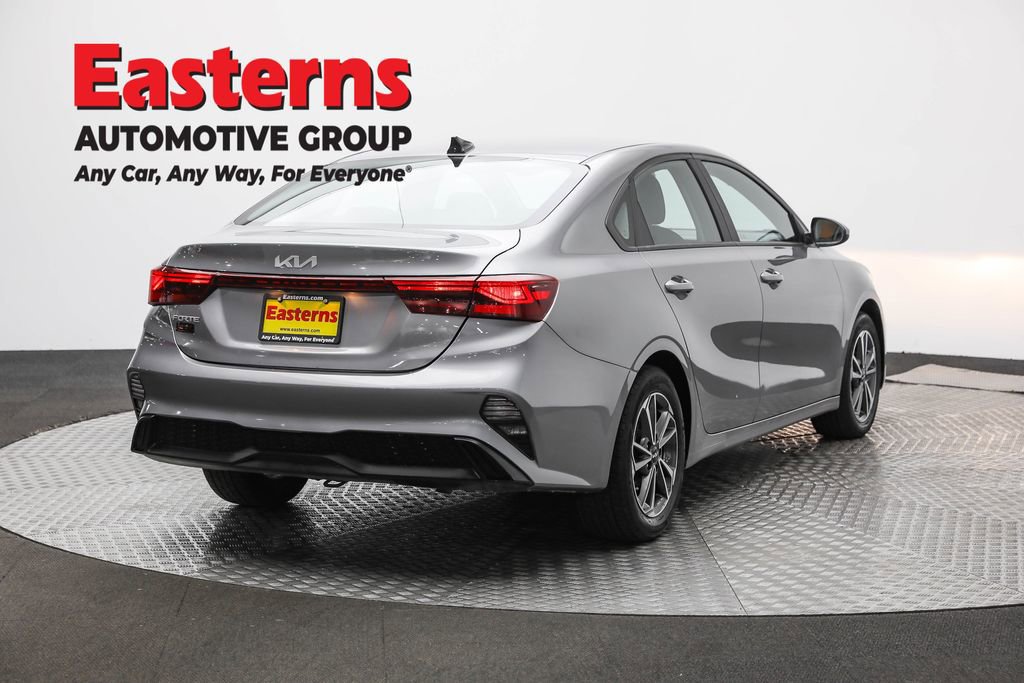 Used 2023 Kia Forte LXS image 5