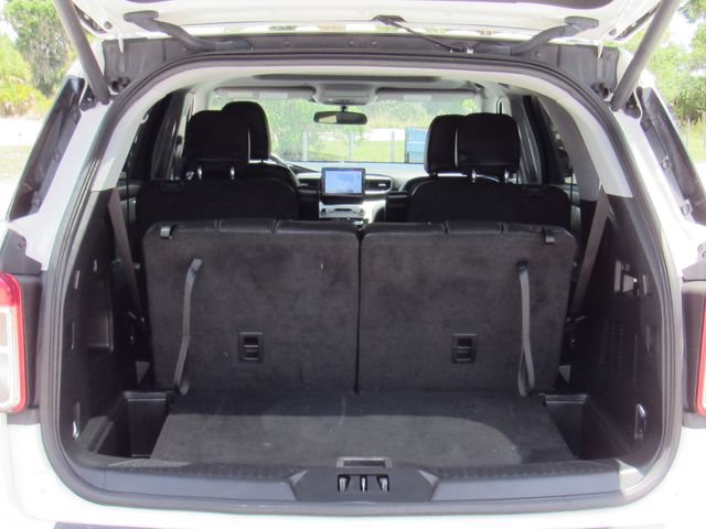 Used 2023 Ford Explorer XLT w/ Equipment Group 202A RWD image 5