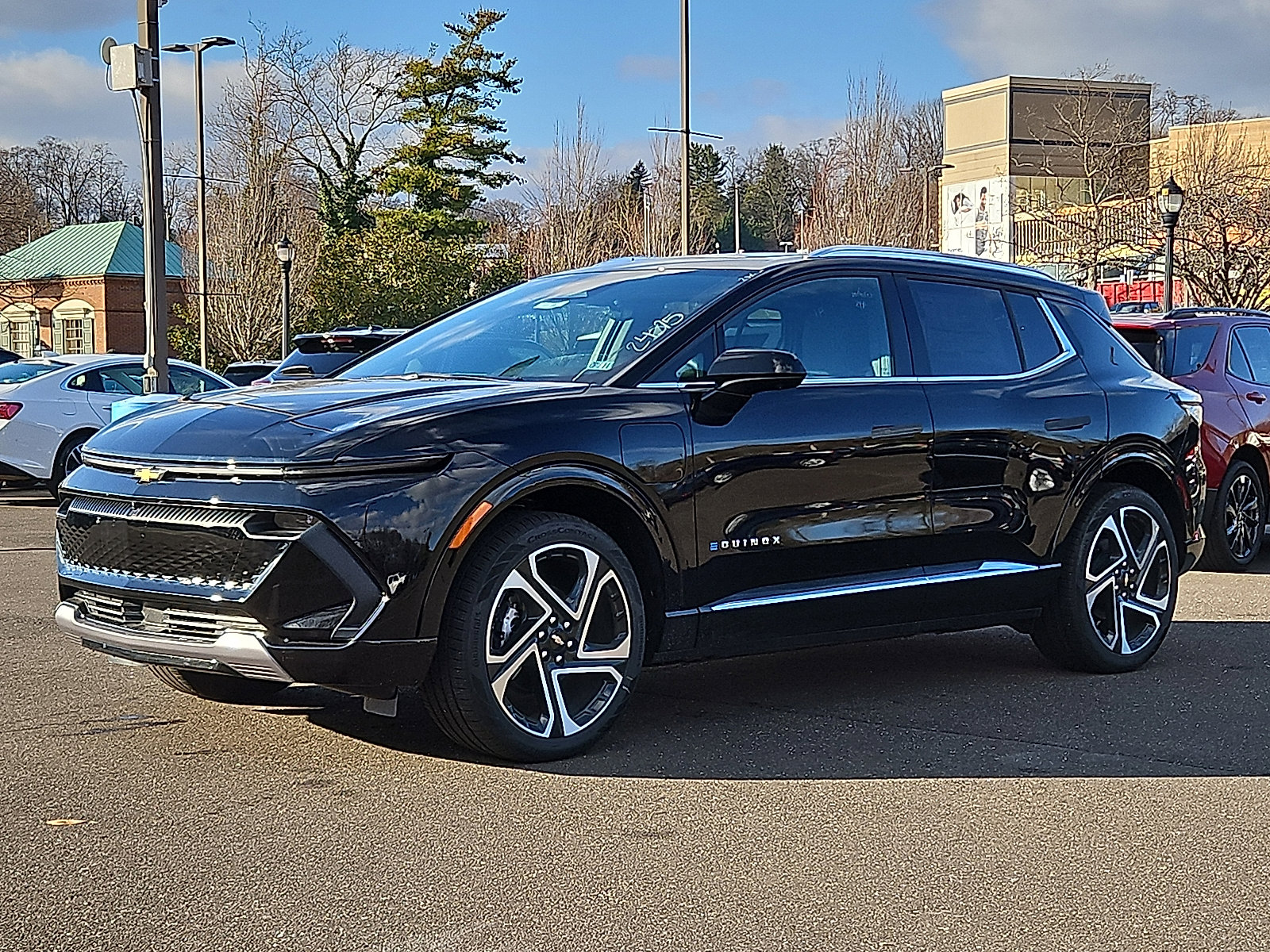 New 2026 Chevrolet Equinox EV LT image 2