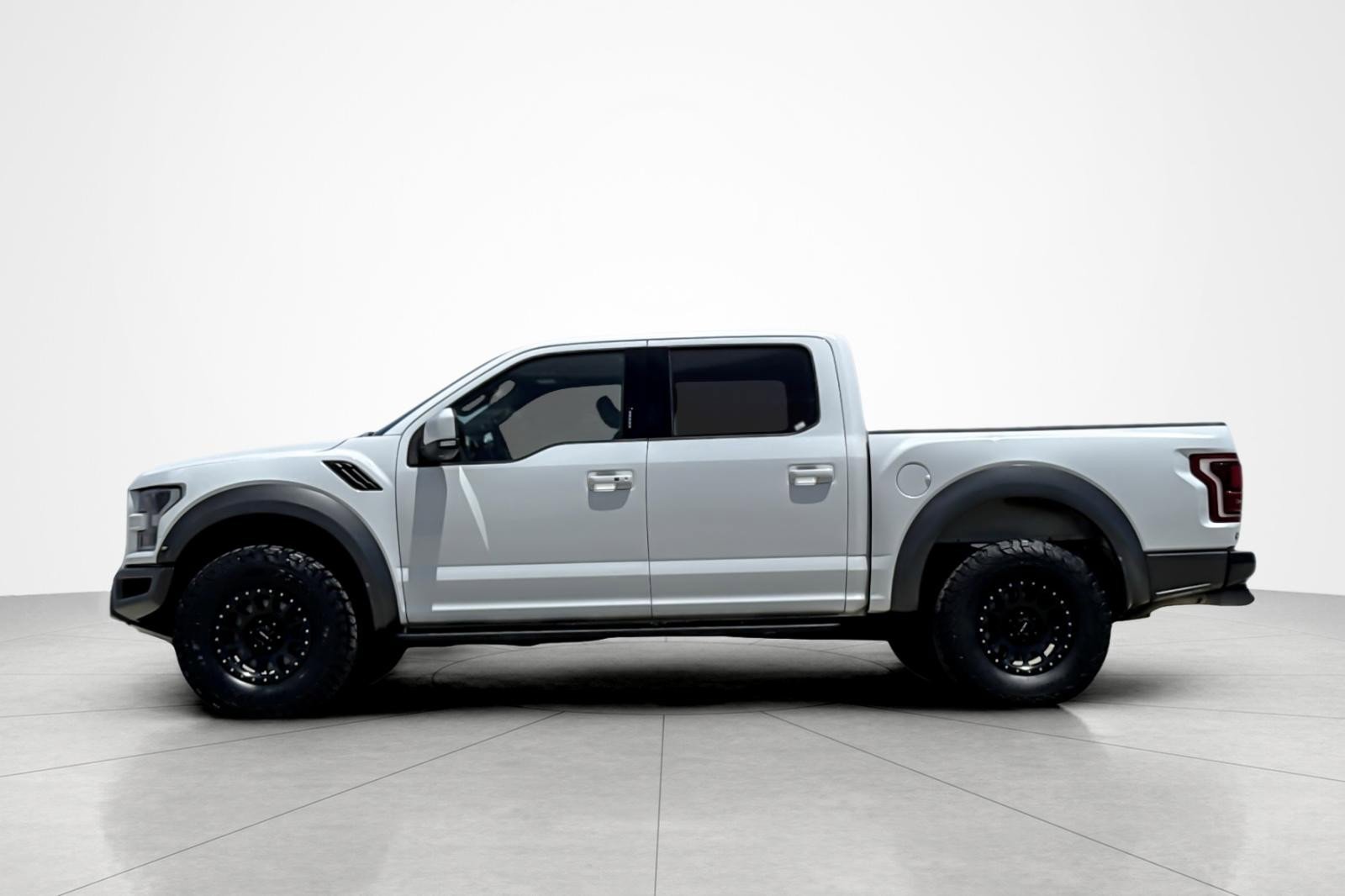 Used 2018 Ford F150 Raptor w/ Equipment Group 802A Luxury AWD/4WD video 2