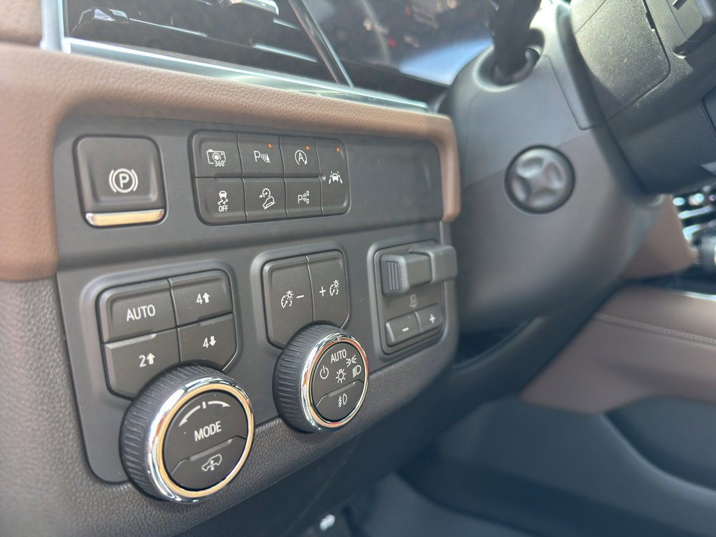 New 2026 Chevrolet Suburban High Country image 15