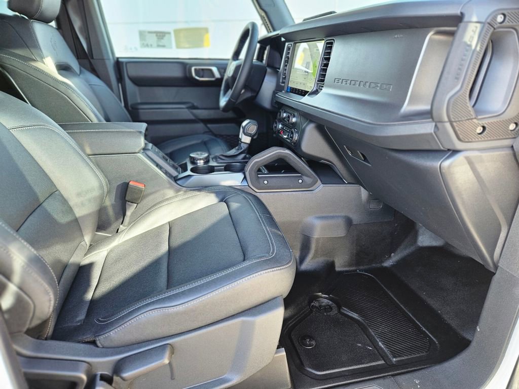 New 2025 Ford Bronco Badlands image 9